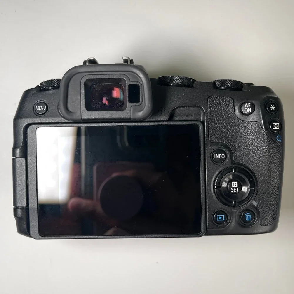 Canon EOS RP 26.2MP Full Frame Mirrorless Digital Camera used bundle